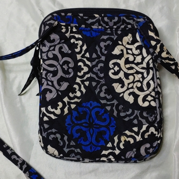 Vera Bradley Baroque Quilted Crossbody Purse and Matching Coin Purse - Picture 6 of 7